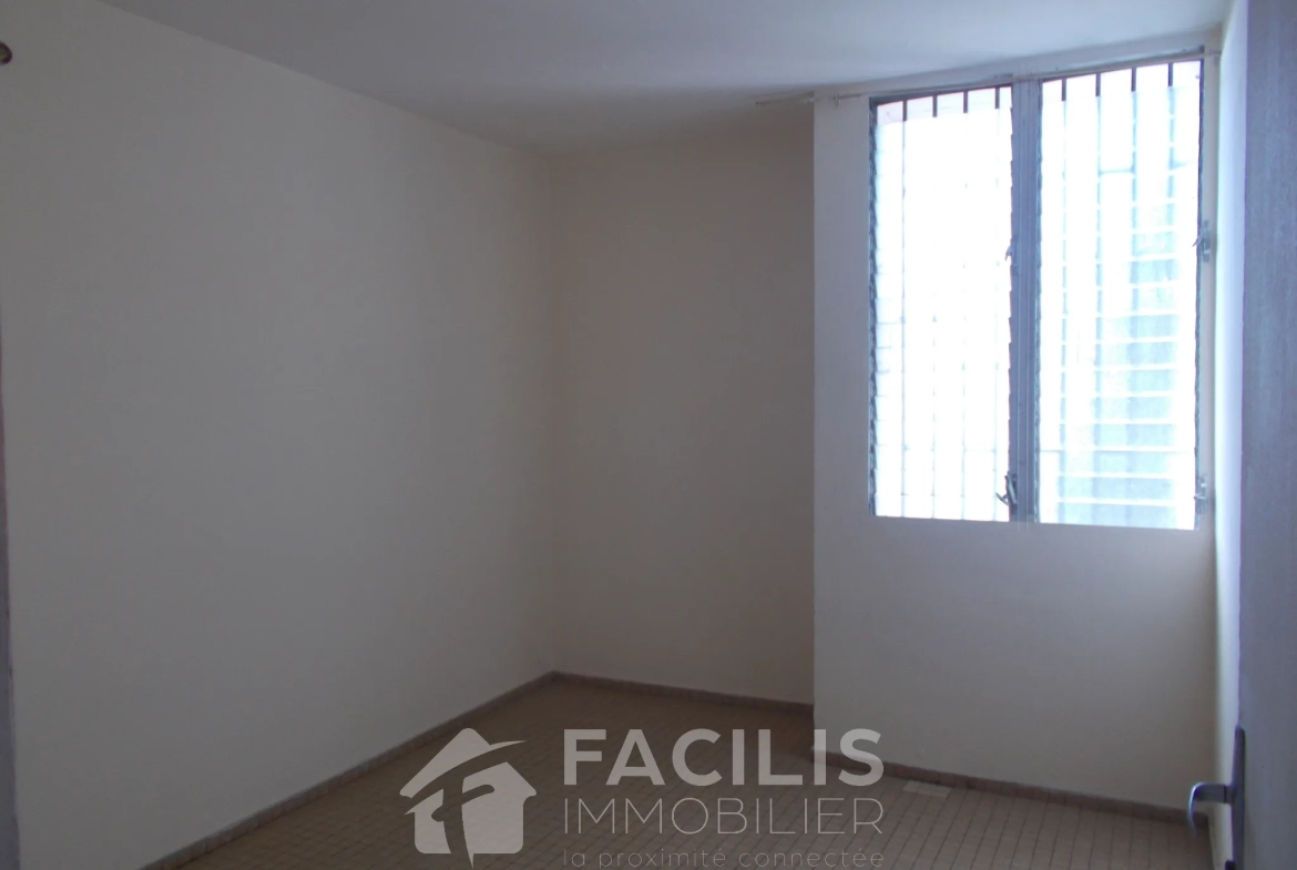 Appartement de type F4 proche de toutes commodités à Basse-Terre 