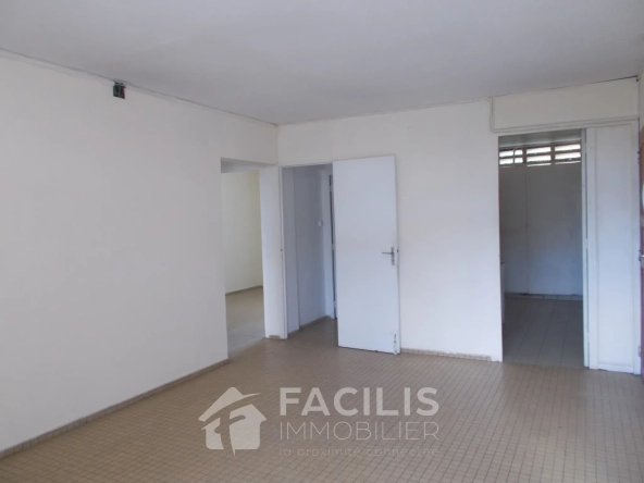 Appartement de type F4 proche de toutes commodités à Basse-Terre 