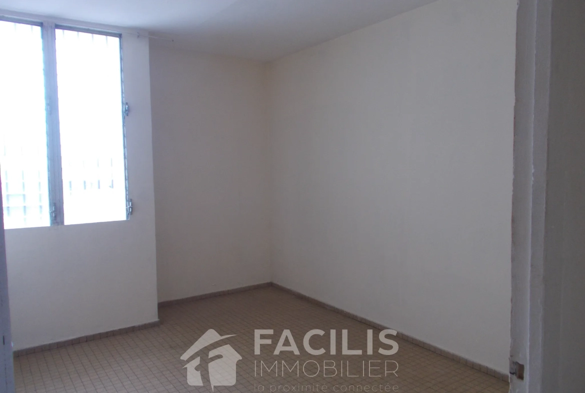 Appartement de type F4 proche de toutes commodités à Basse-Terre 