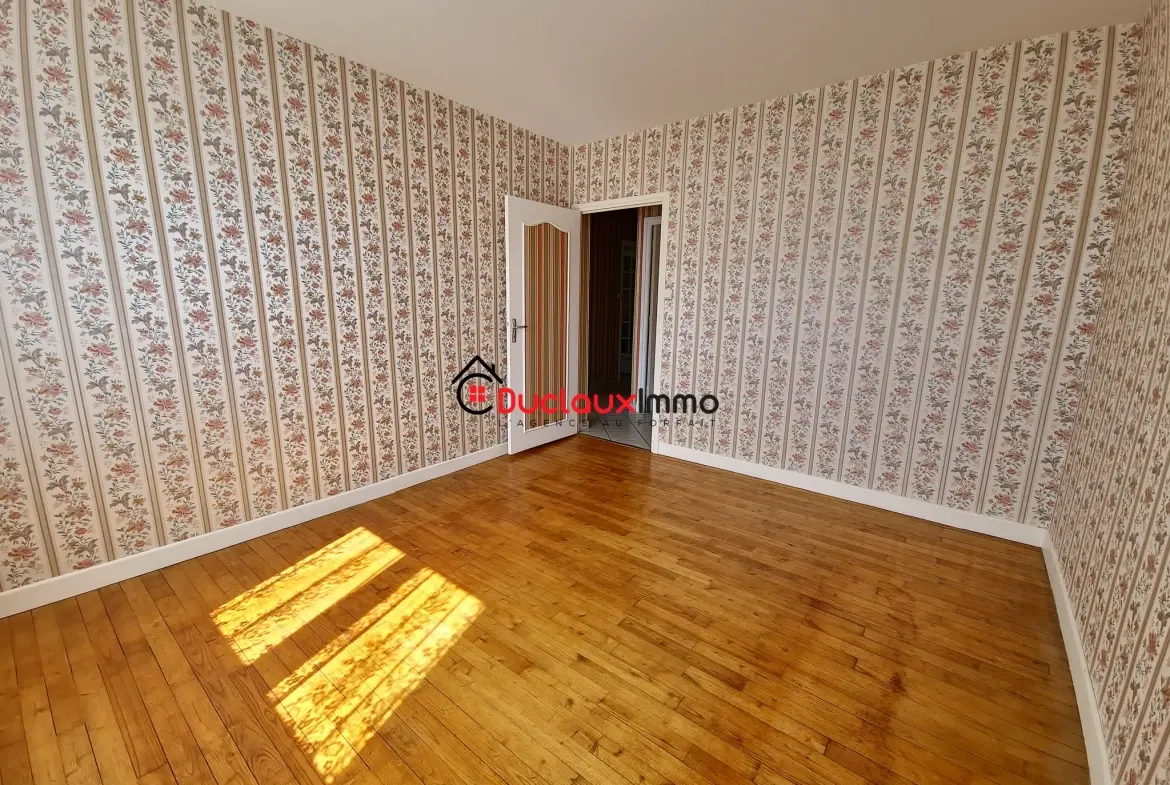 RARE ST SIMON - Maison traditionnelle 4 chambres de 118 m2 environ 