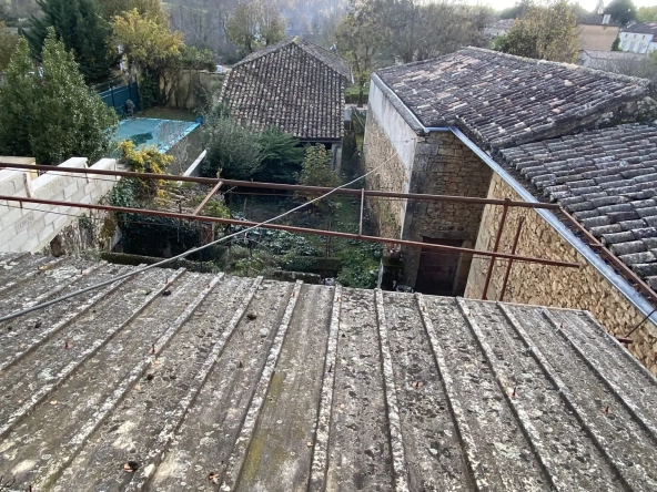 Maison de village à Lacapelle-Biron avec jardin 