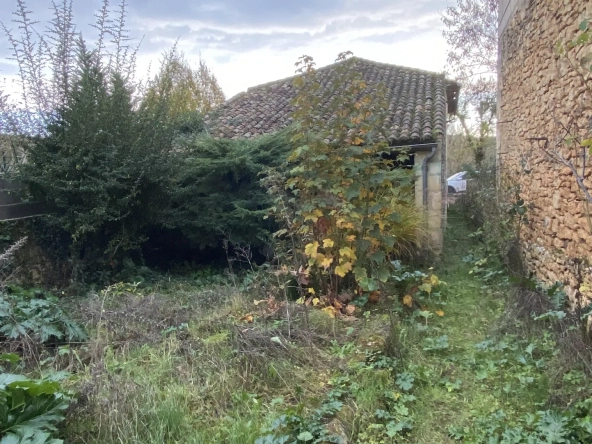Maison de village à Lacapelle-Biron avec jardin 