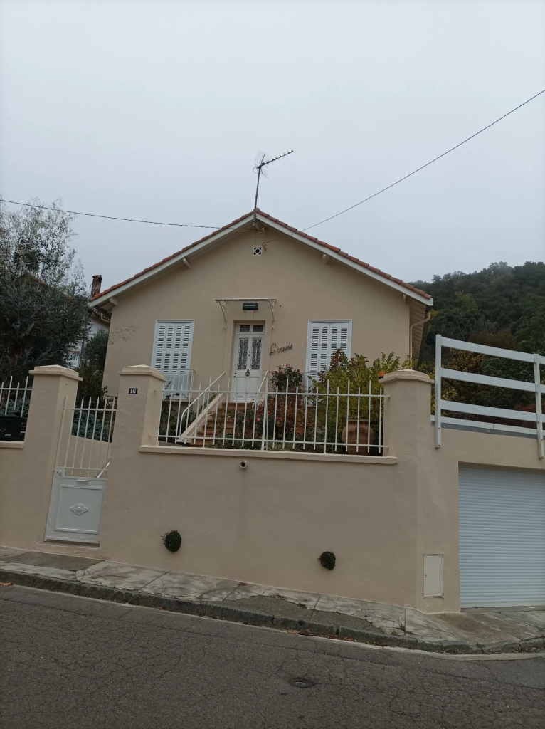 Maison Atypique des Années 40 à Amelie les Bains Palalda