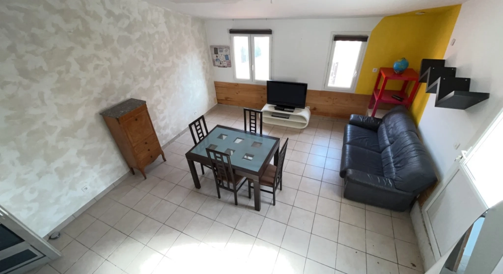 A VENDRE-Villemolaque - Immeuble de rapport - 2 Appartements avec garage moto