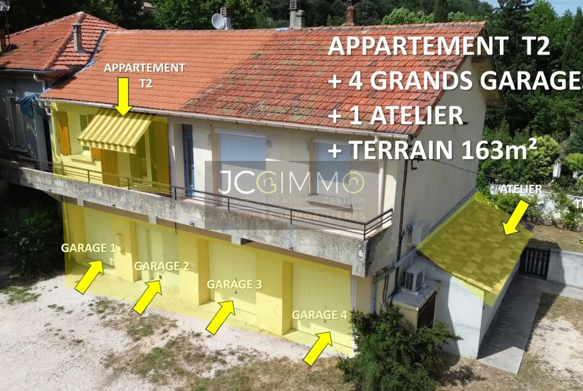 Appartement T2 rénové avec 4 garages, atelier et jardin attenant à Meounes les montrieux 