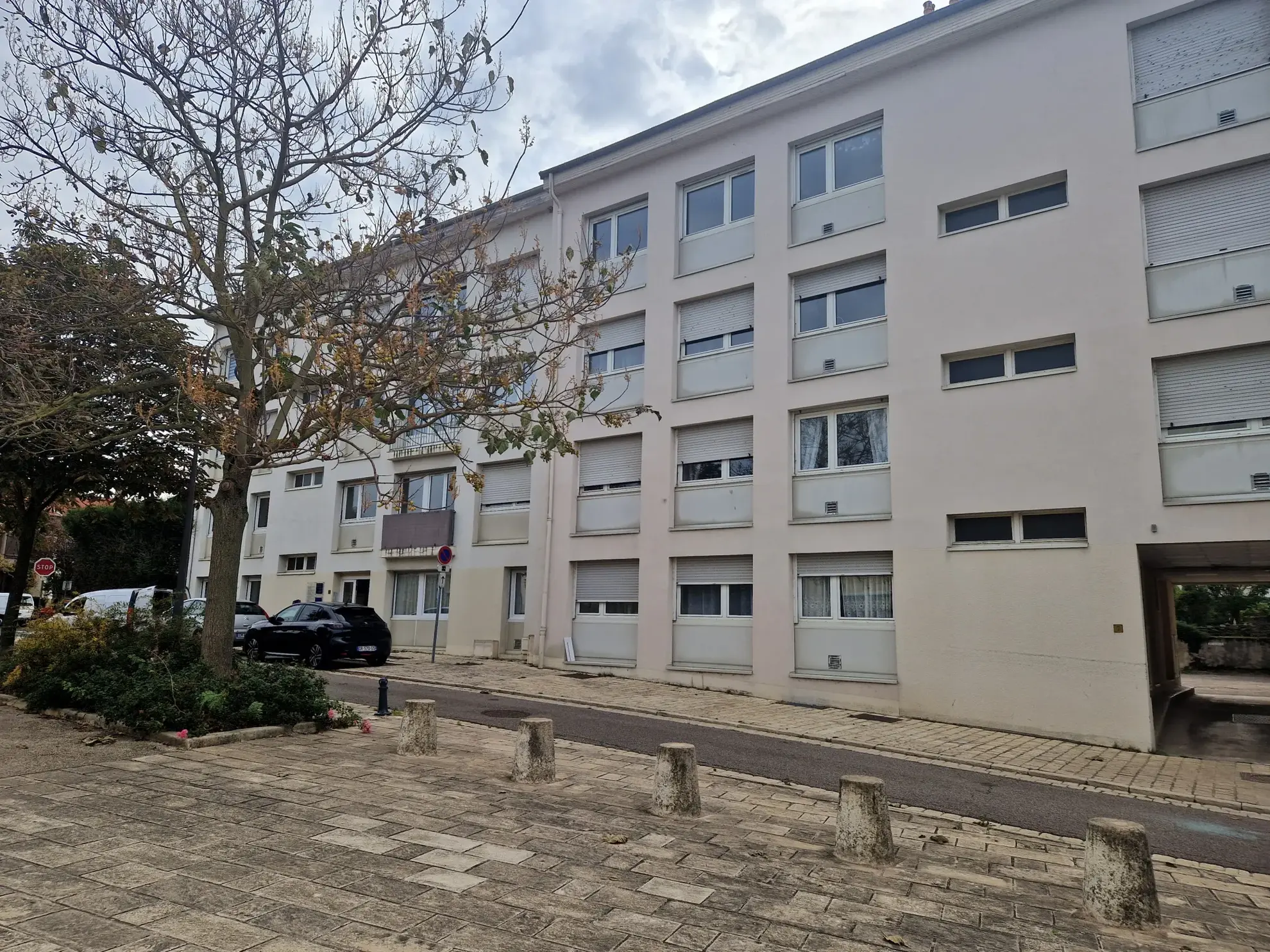 Appartement T3 avec terrasse et parking à Seichamps 