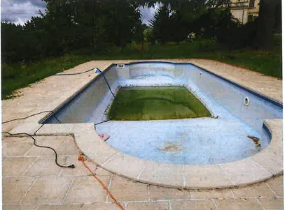 Château à vendre avec 7 chambres et piscine à Pons 