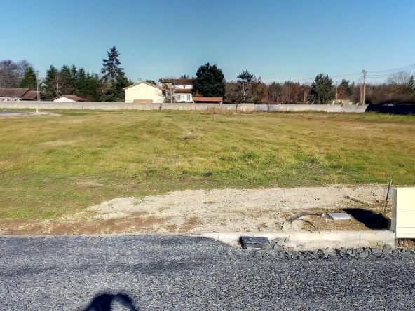 Terrain à vendre à Orléat - 94 000 euros - 1553m2 