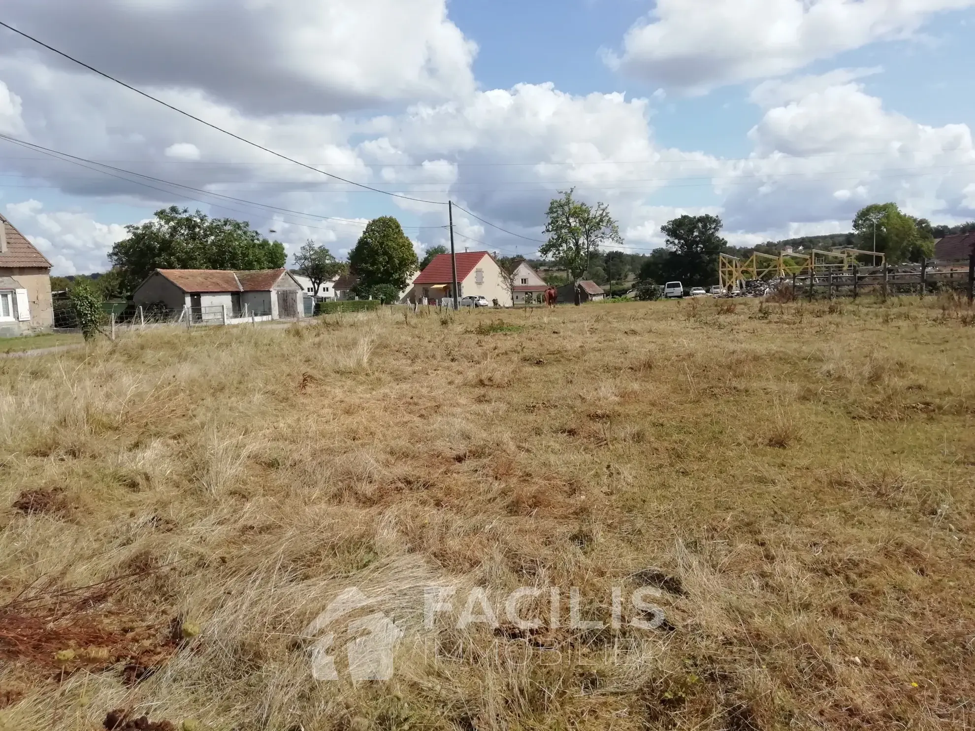 Maison de village à réhabiliter - Proche Tronçais à 30 km de Moulins 