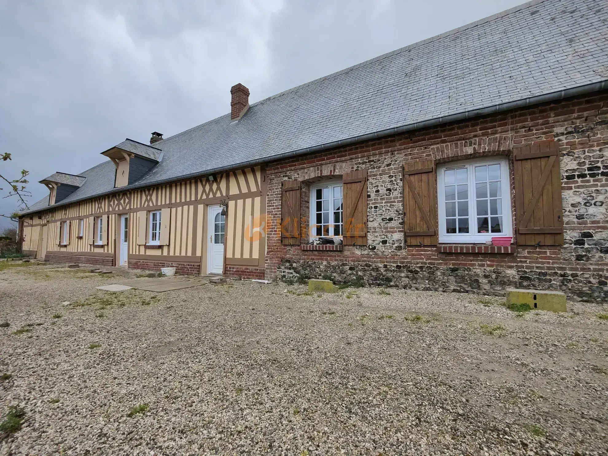 Longère de 120m2 à vendre à Belleville-sur-Mer 