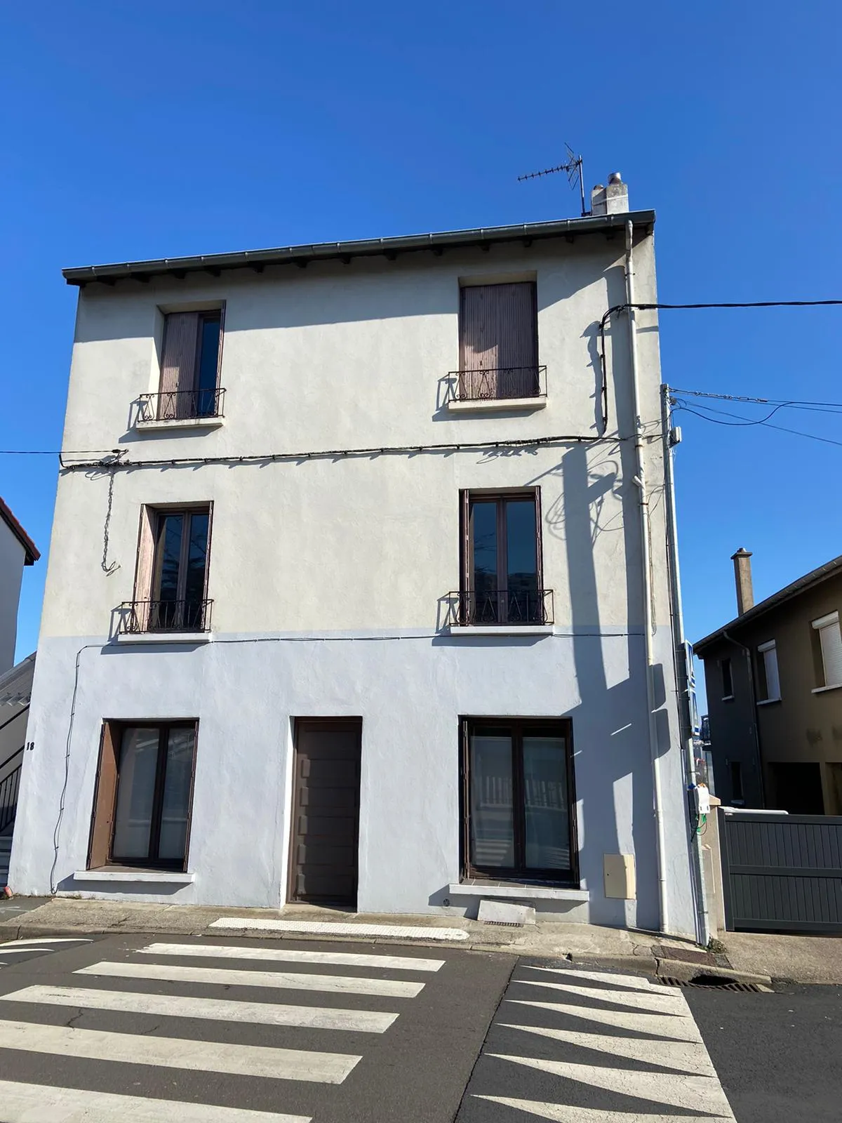 Immeuble à vendre à VILLARS - 114 m2 
