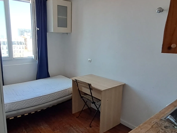 Studio lumineux à vendre à Paris 14 - Dernier étage et vue dégagée