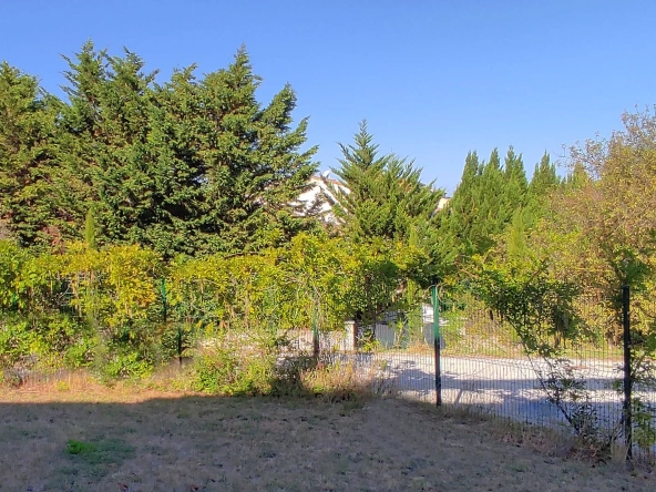 Appartement T2 déjà loué avec terrasse et parking à Carcassonne 