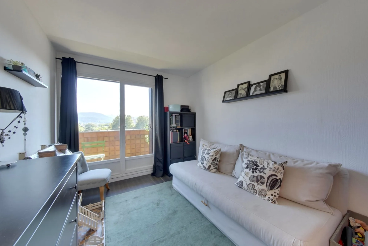 Appartement T3 lumineux avec vue dégagée - Grenoble 