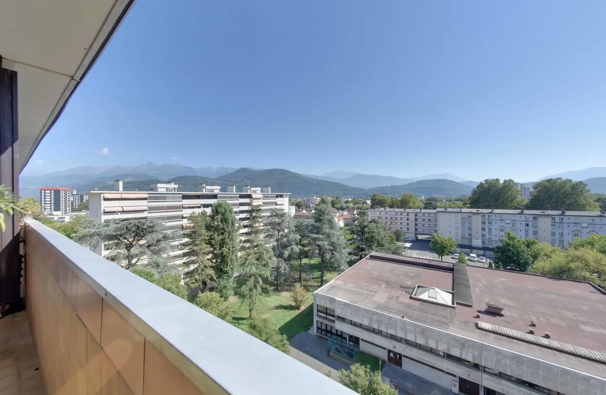 Appartement T3 lumineux avec vue dégagée - Grenoble 