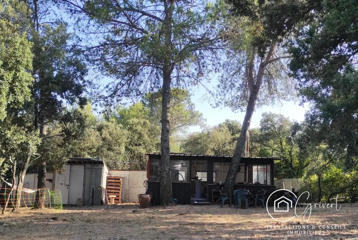 Terrain de loisirs en garrigue, gîte insolite à Milhaud 30540 