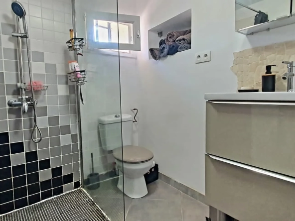 Appartement Type 2 avec Terrasse et Parking à Gardanne 13120 