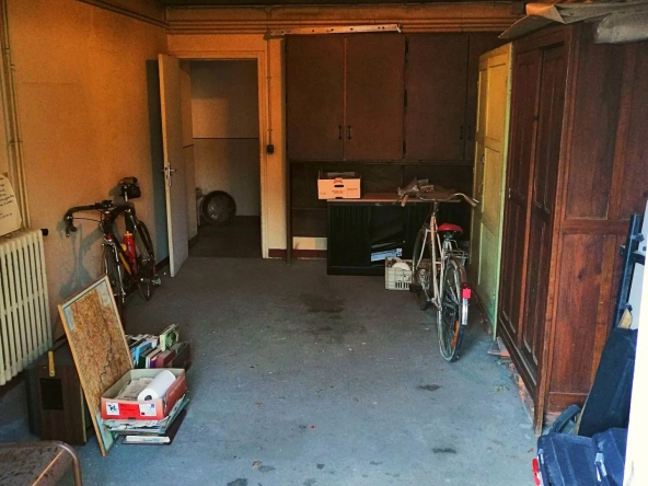 Grande maison avec 2 appartements et 1 local commercial à vendre à Aynac 