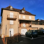 Grande maison avec 2 appartements et 1 local commercial à vendre à Aynac