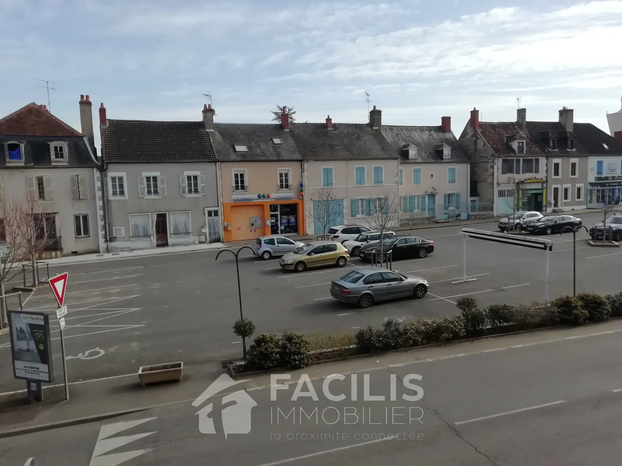 Immeuble de rapport ! Un appartement, plein centre ville !! 