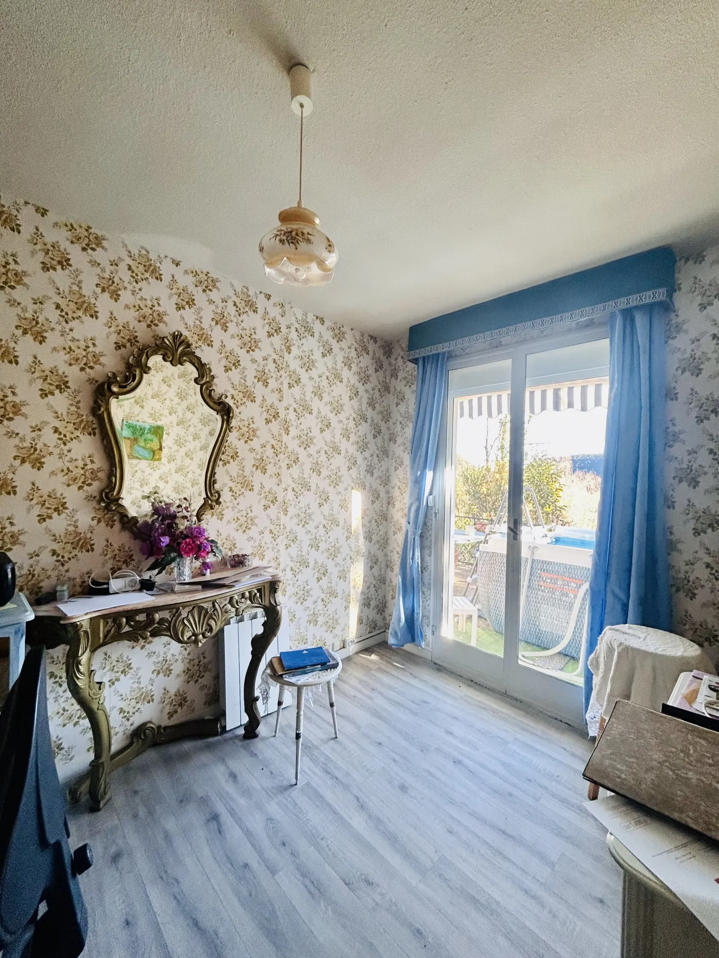 Maison 4 faces de plain pied avec garage et jardin à Arles sur Tech 
