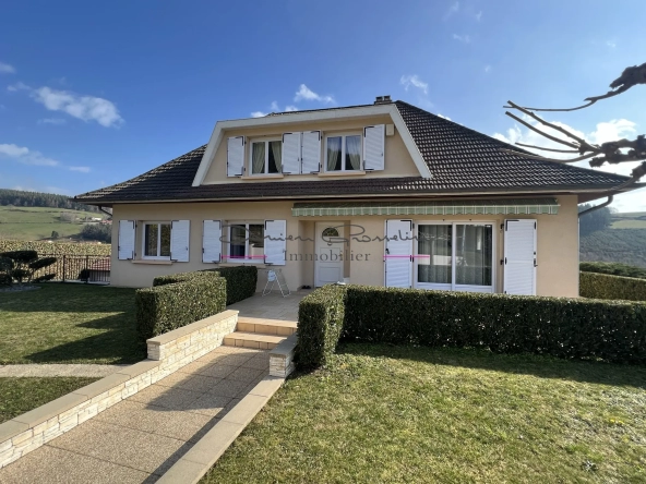 Vente - Magnifique villa avec terrain à Bourg de Thizy