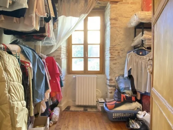 Maison pierre avec un gîte dans un village à Penne d'Agenais 