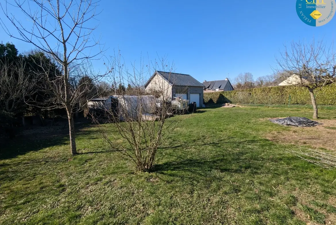 Terrain à bâtir à Plélan-Le-Grand (35) - Exposé sud avec double garage 