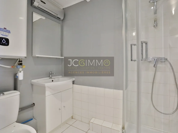 Appartement T1 31m2 à Sollies Pont centre 