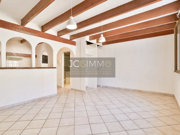 Appartement T1 31m2 à Sollies Pont centre
