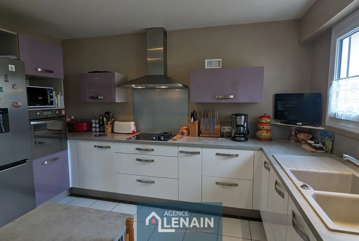 Belle maison lumineuse de 3 chambres avec vue sur la campagne - La Gaubretière 
