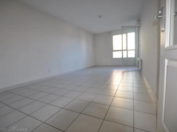 Appartement type 2 avec terrasse et parking à vendre - Quartier Jean Jaures, Nîmes