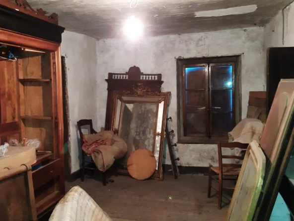Maison en Pierre à Rénover 6 Pièces à Douvres avec Jardin 