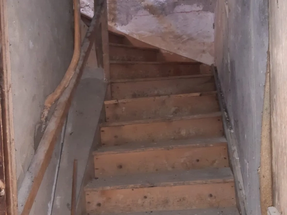 Maison en Pierre à Rénover 6 Pièces à Douvres avec Jardin 