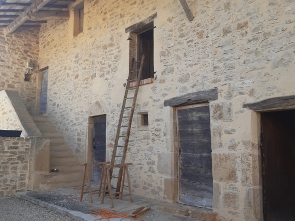 Maison en Pierre à Rénover 6 Pièces à Douvres avec Jardin 