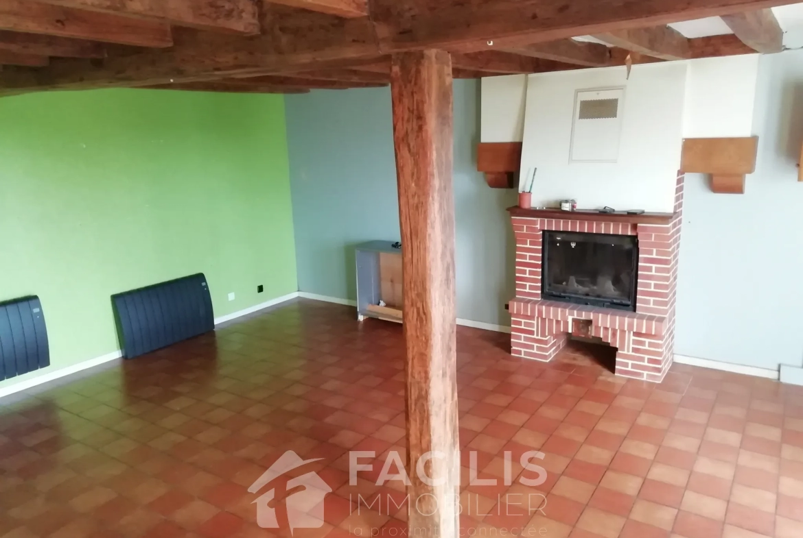 Fermette rénovée type F5 avec garage. Bien planquée dans la campagne! 