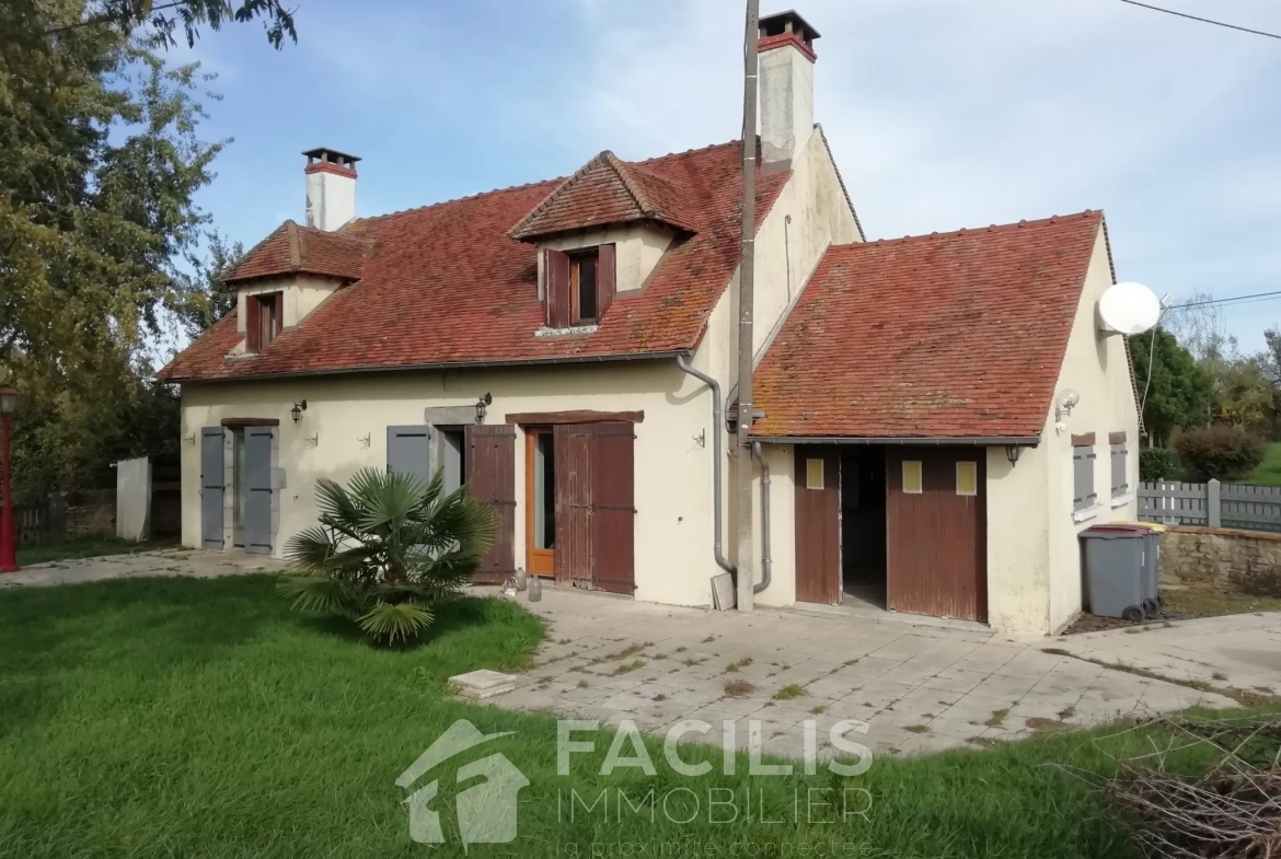 Fermette rénovée type F5 avec garage. Bien planquée dans la campagne! 