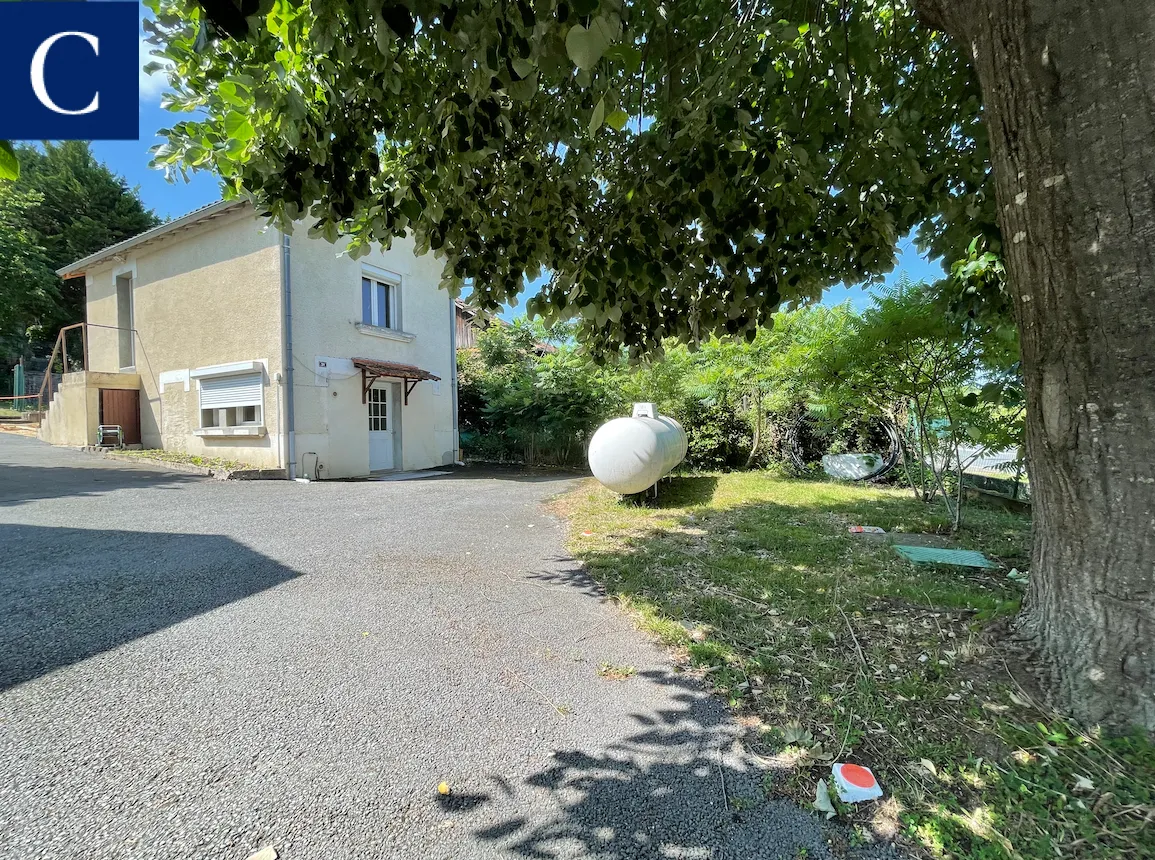 A saisir maison 54 m2 sur terrain 228 m2 à Montrem 