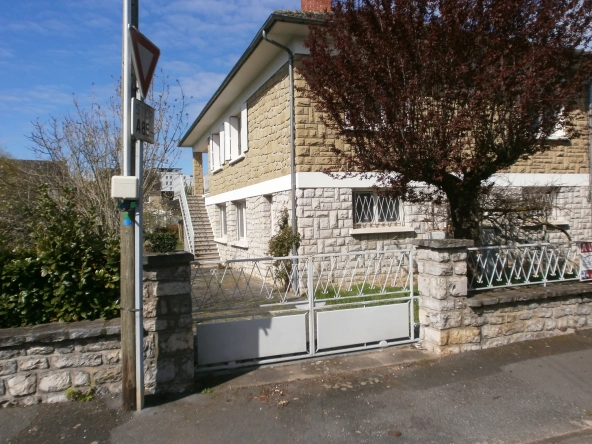 Magnifique Maison Individuelle avec garage et jardin 