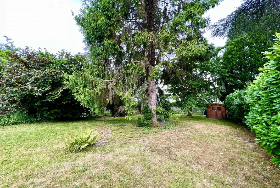 Maison Atypique 175 m2 avec jardin de 500 m2 à Wattrelos 