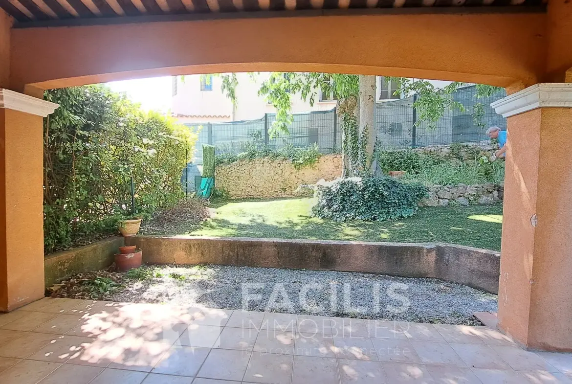 Maison 2 chambres à Lorgues près du centre avec jardin clos 