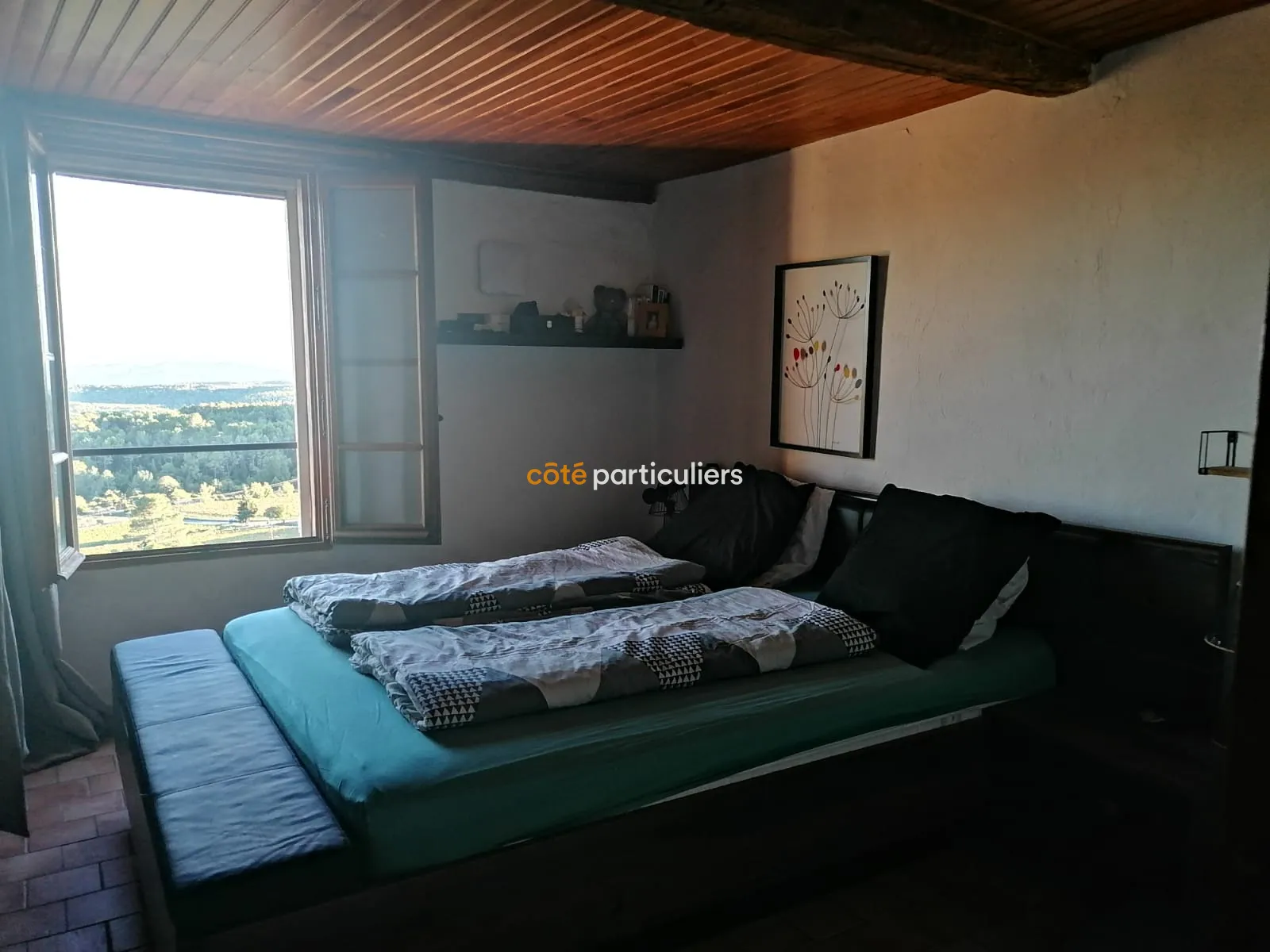 Maison de village à Callas avec vue mer 