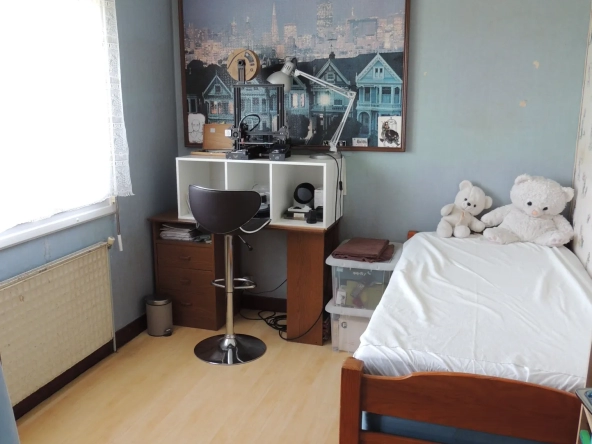 Houdan 10 mn / Charmante maison proche N12 et gare / 4 chambres 