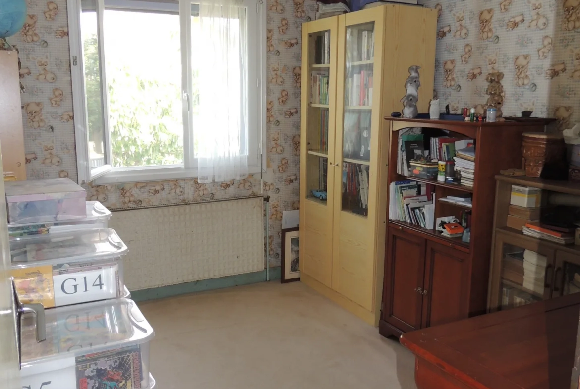 Houdan 10 mn / Charmante maison proche N12 et gare / 4 chambres 