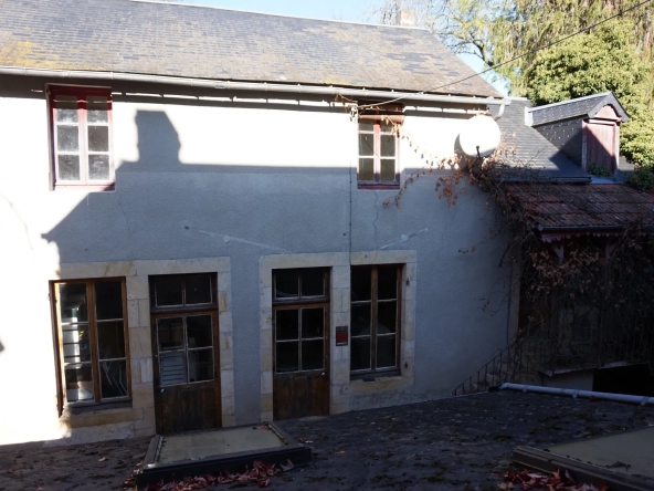 Maison de ville thermale à vendre à St Honoré les Bains 