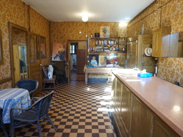 Maison de ville thermale à vendre à St Honoré les Bains 