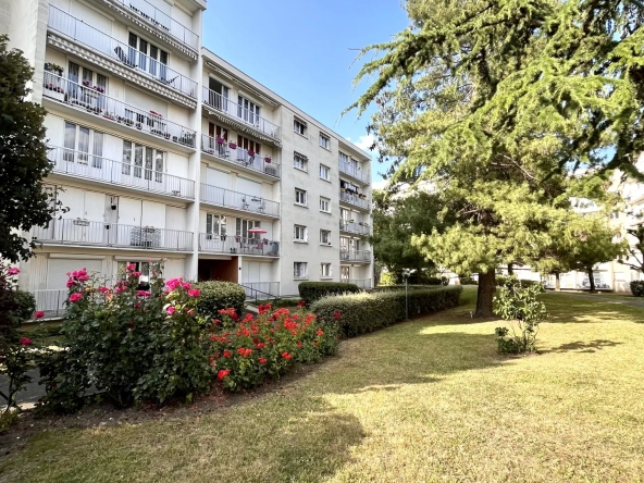 Appartement F4 78,59 m2 Rosny Sous Bois 