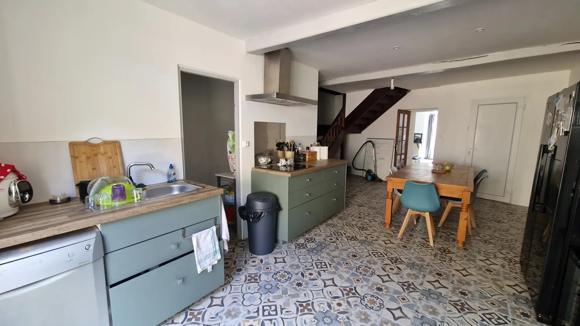 Maison de ville 3 chambres avec garage et cour à Preignac 