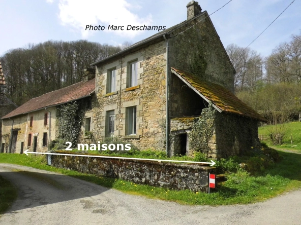2 Maisons de village à rénover, beau potentiel, ~ 88m2 hab., sur 562m2 à La chapelle taillefert