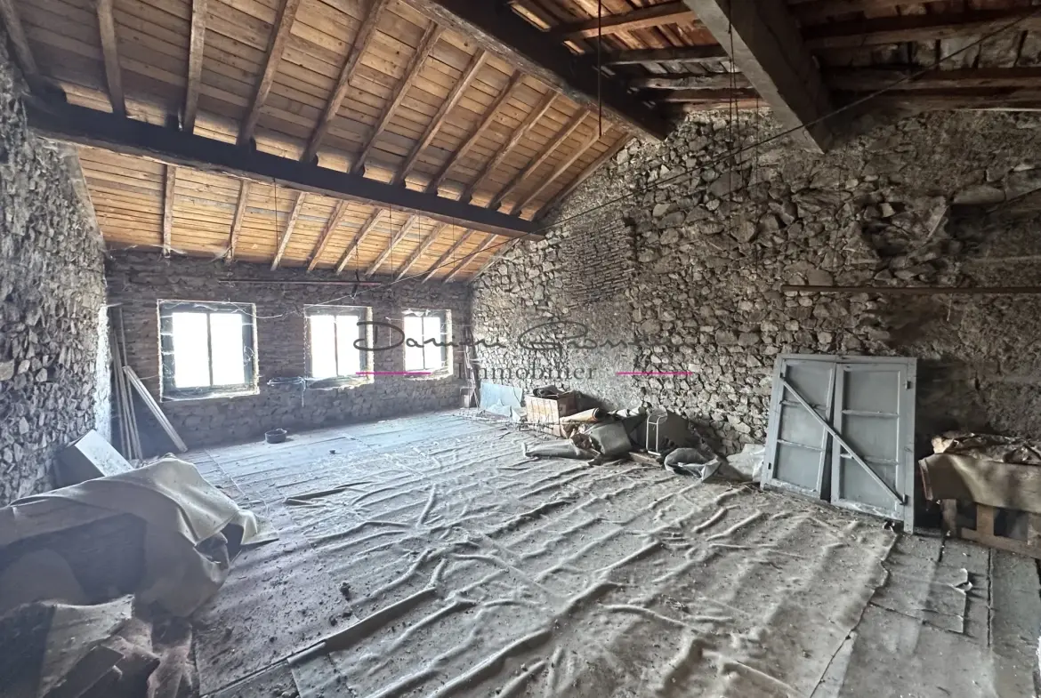 Exclusivité - Maisons - 3 chambres - Cour - Garage - 1 Appartement - 42540 